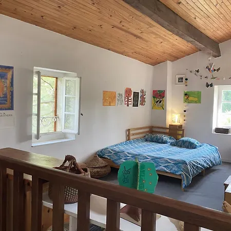 度假居 House With Garden - Center